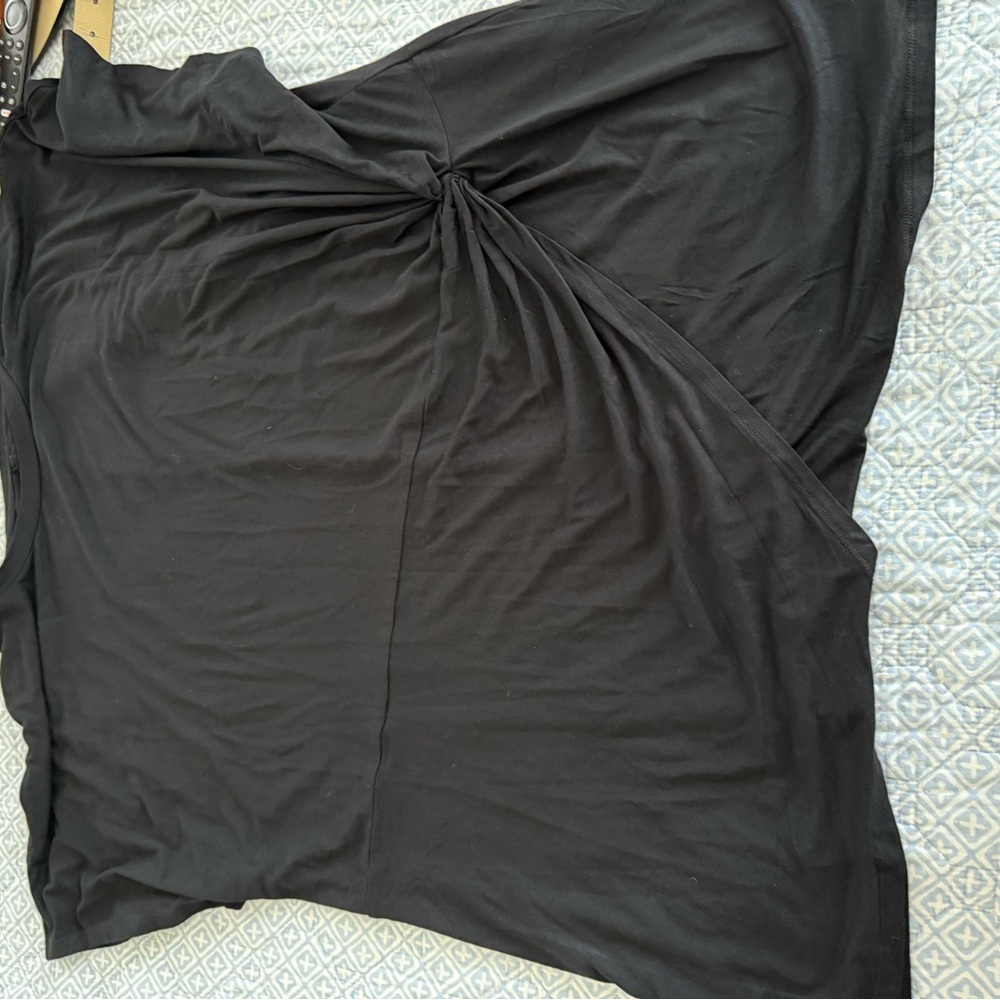 Ava & Viv Classic Black top